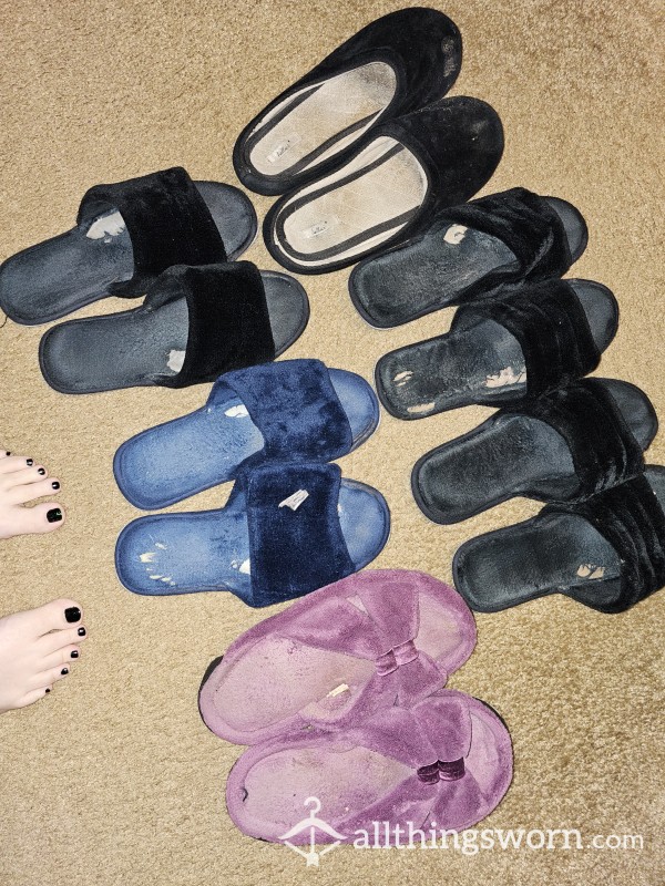 Lot Of 6 Pairs Of Slippers