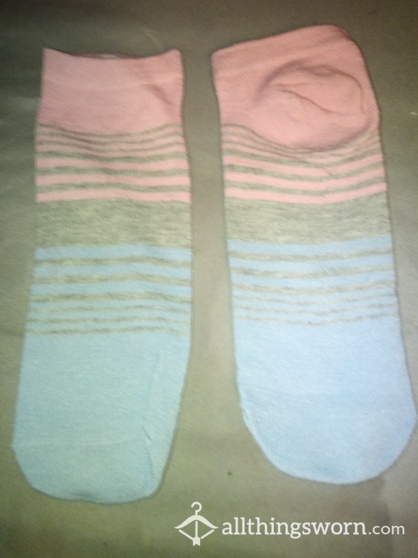 Low Cut Gray Pink And Blue Striped Socks