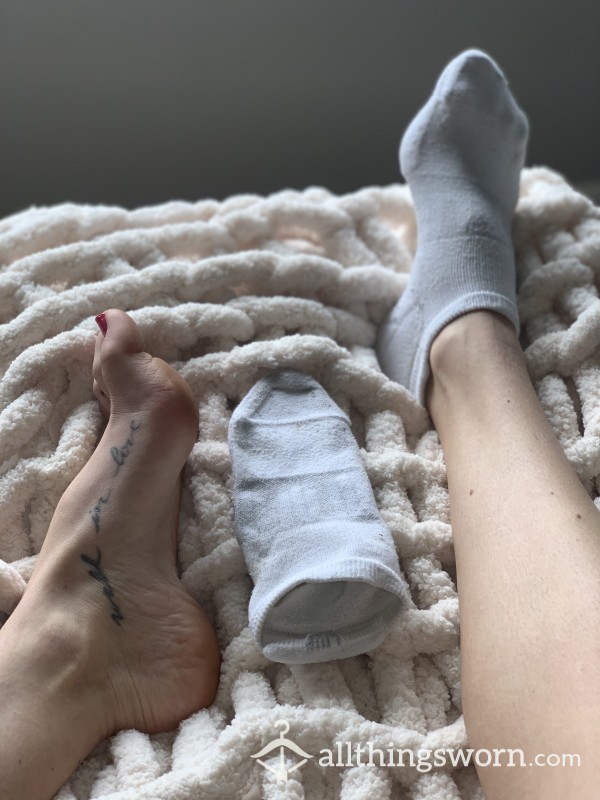 Lululemon Well Worn Stinky White Ankle Socks