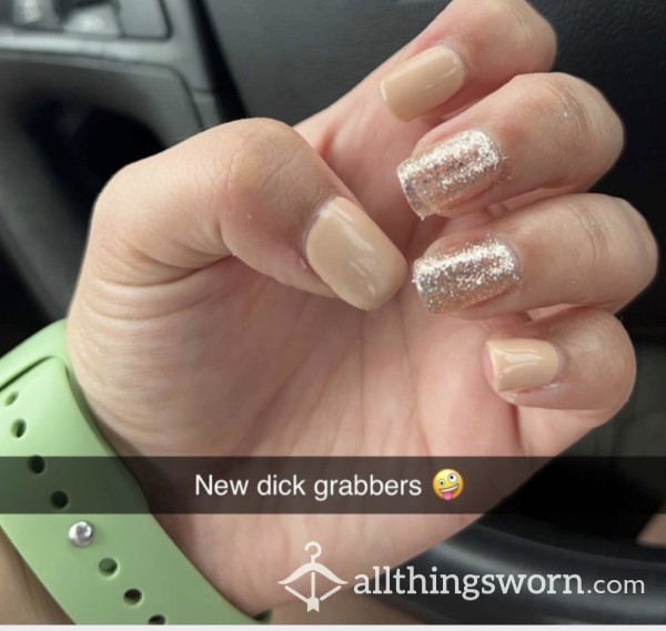 Mama Needs A New Set Of Dick Grabbers☺️