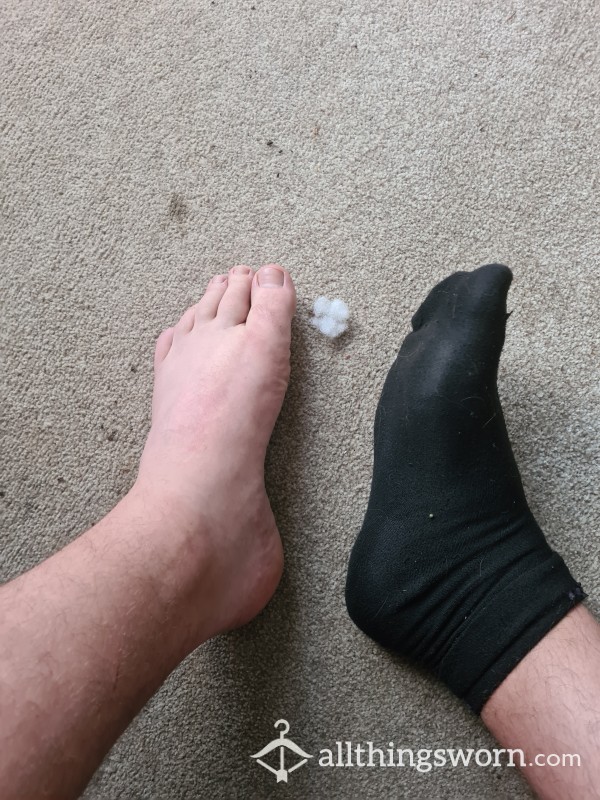 Mens Used Sweaty Smelly Pair Of Socks, So Sweaty They Are Going Crusty And Stiff, Used For A 12 Hour Shift And Then A 3 Mile Run
