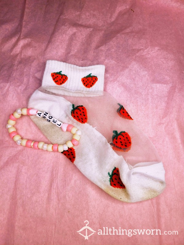 Mesh Strawberry Socks
