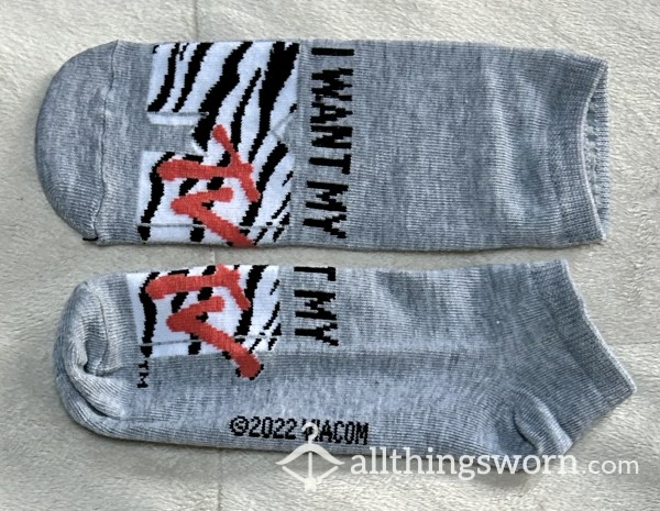 🧦 MTV Logo Socks - Gray & Pink W/Zebra Pattern 🤍💗