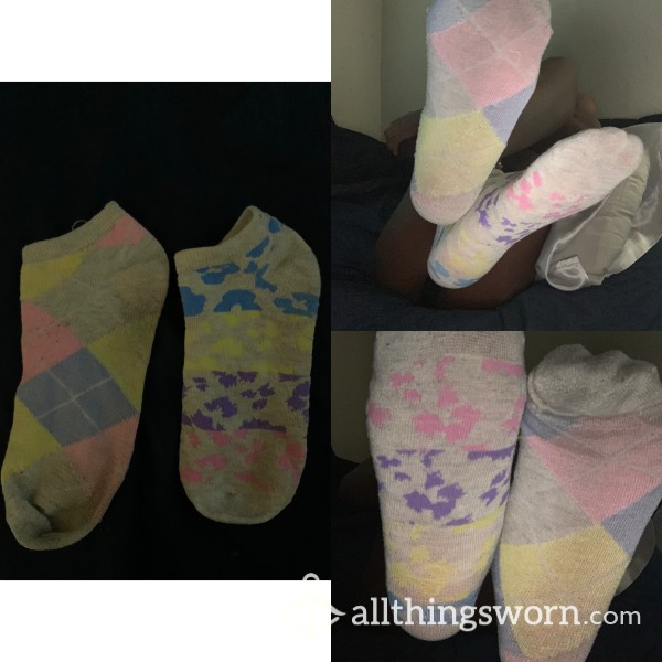 Multi-colored Gray Ankle Socks