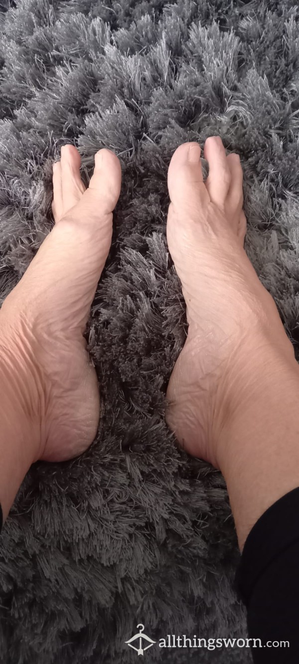My 57 Year Old Mothers Feet (4 Pics)