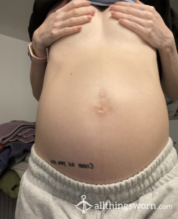My 9 Month Pregnant Belly And Titties