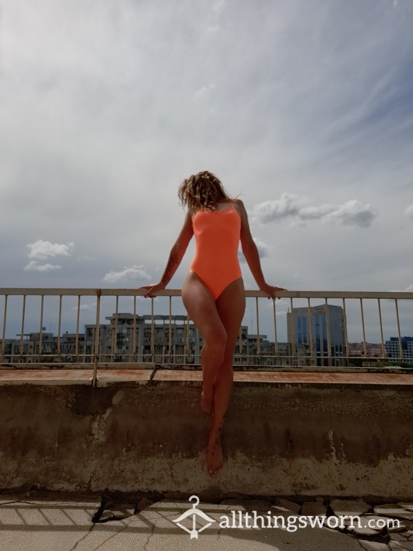 My Neon Orange Swimswit, Nude Pics, Booty Pics And More 😏