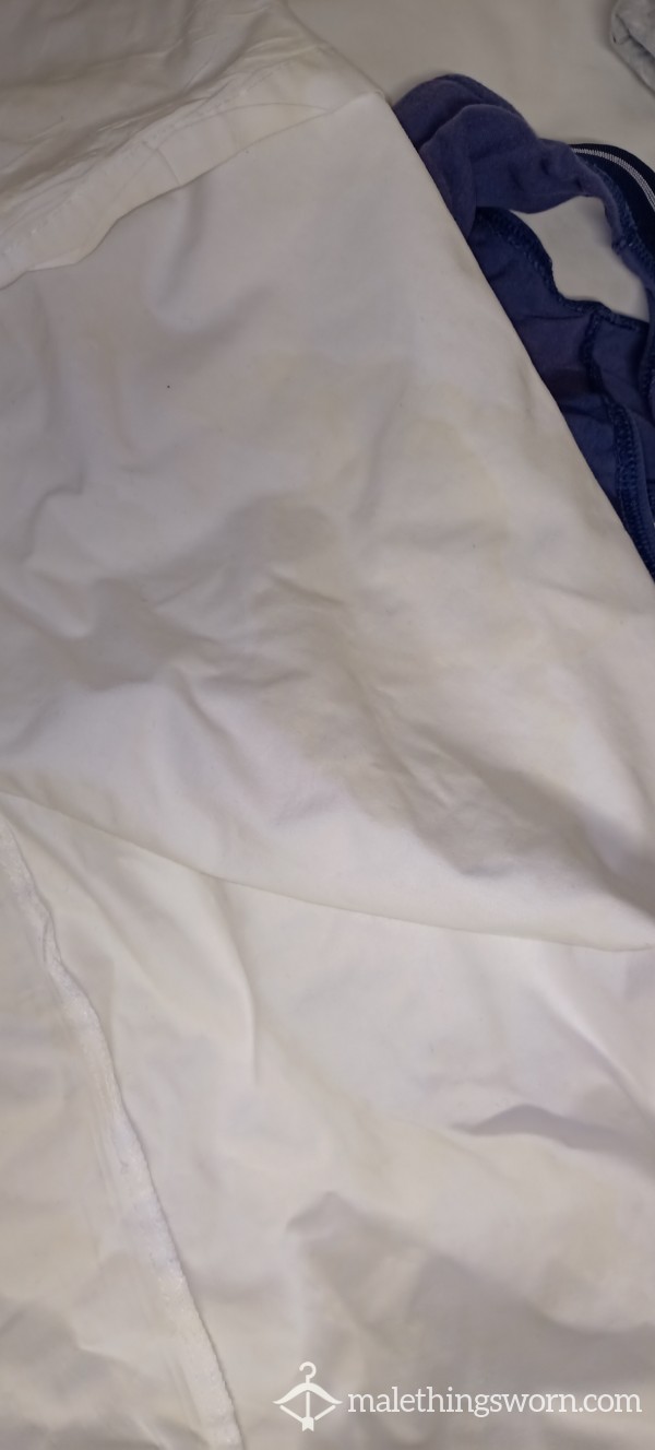 My Pillowcase Stinks Of Cum 💦💦