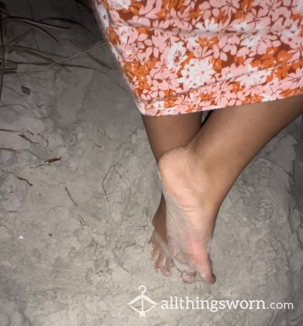 My Sandy Feet 👣