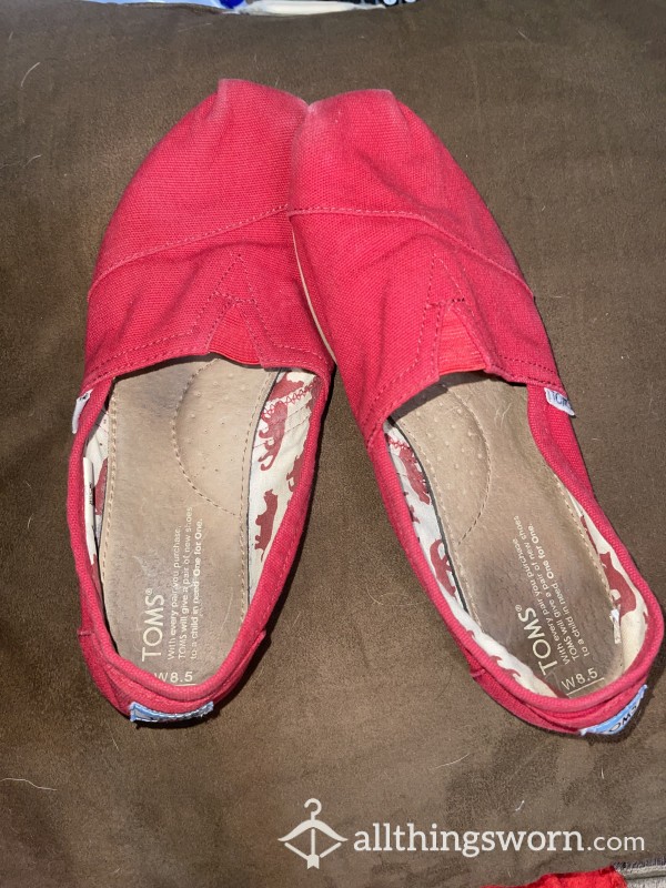 My Sisters Red Toms Size 8.5