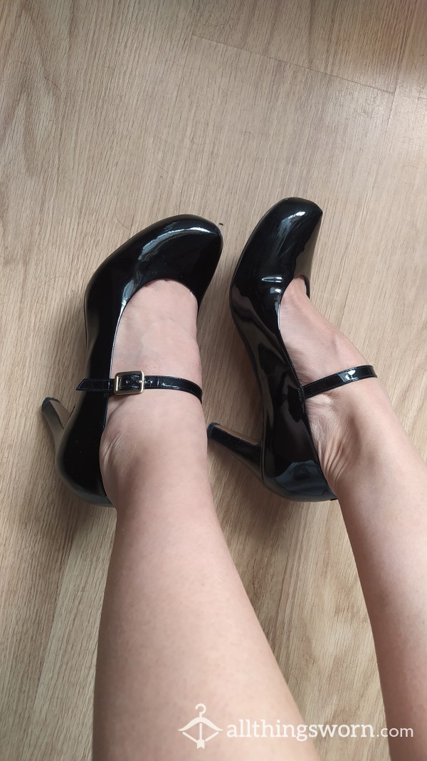 My Usual Office Heels: Patent Leather Mary Janes Original Clarks