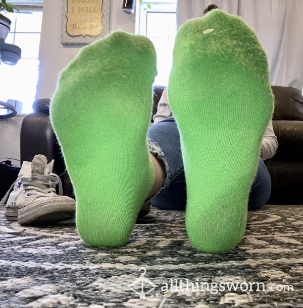 My Yucky Converse 👟always Make My FEET Sweat!🥵🦶💦 LOOK How WET These Green SOCKS🧦 GOT!! I Can Smell Them Already!!🐽🤢🥵