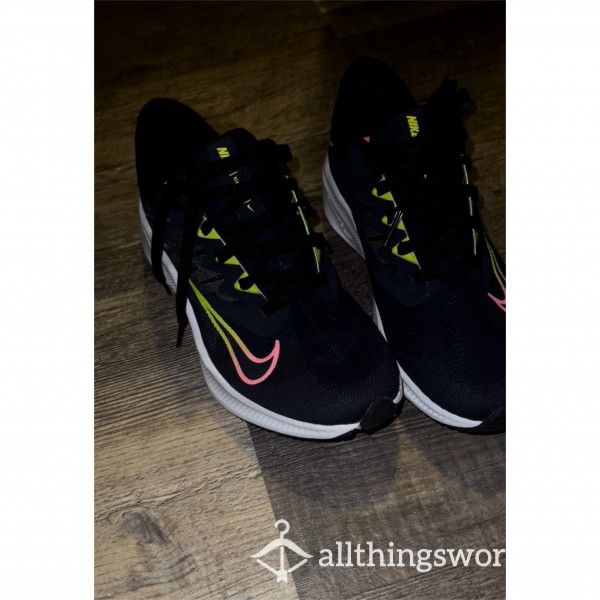 Navy Nike Running Shoes