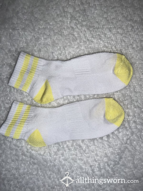 New Yellow And White Gum Socks.