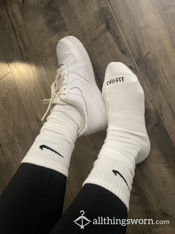 Nike Crew Socks 🧦🧦👟
