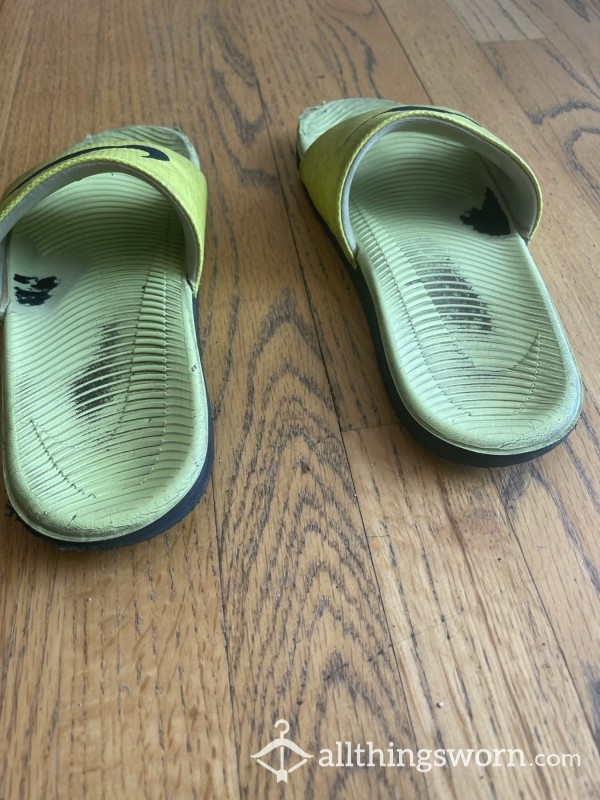 Nike Flats Slide Slip On Sandals