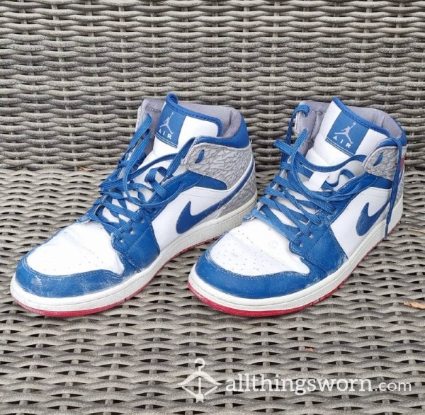Nike Jordan 1 Retro Mid True Blue