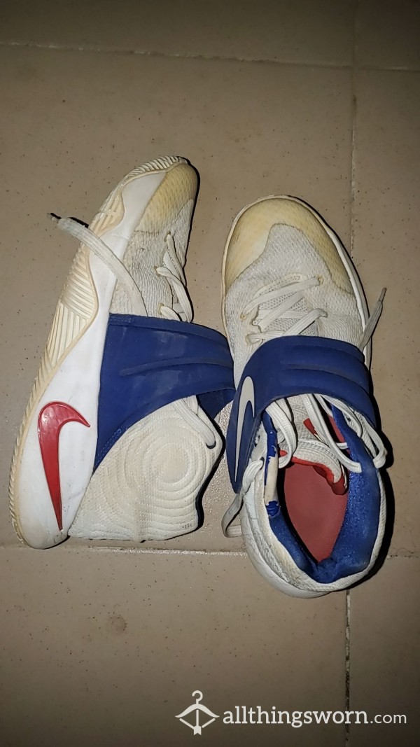 Nike Kyrie Irving Basketball Shoes