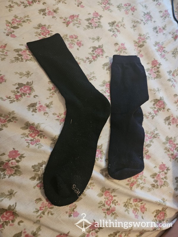 Non-matching Balck Socks