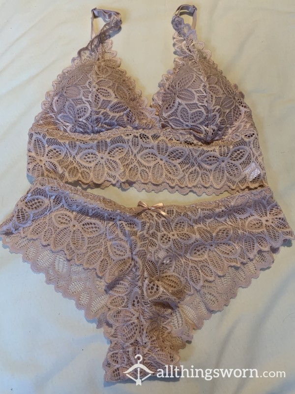 Nude Bra And Panties / Knickers Set In Size Large With 1 Day Wear