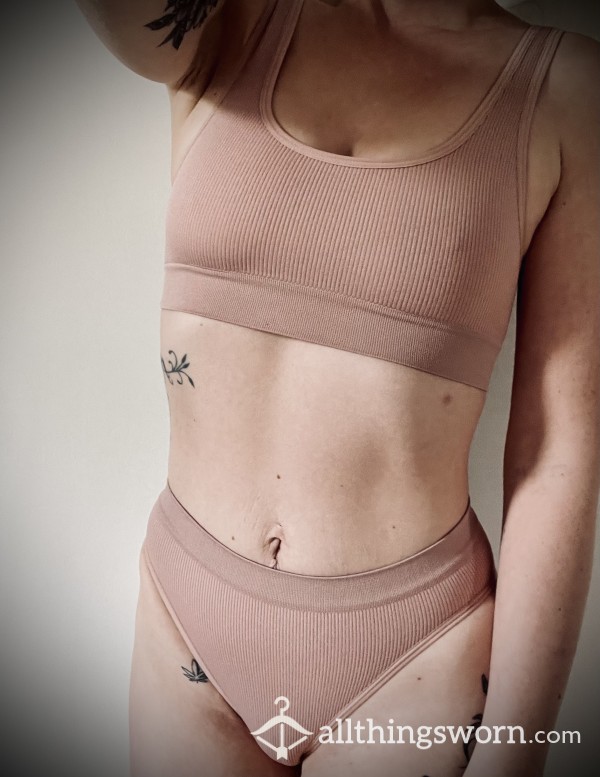 Nude, Ribbed, Pantie And Sports Bra Set! Also Available In Black 🖤