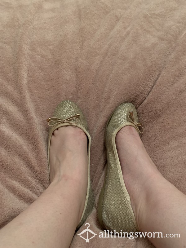 Nude/gold Sparkly Pumps
