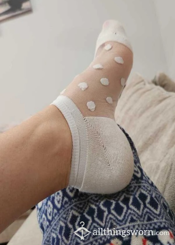 Nylon Spotted Ankle Socks
