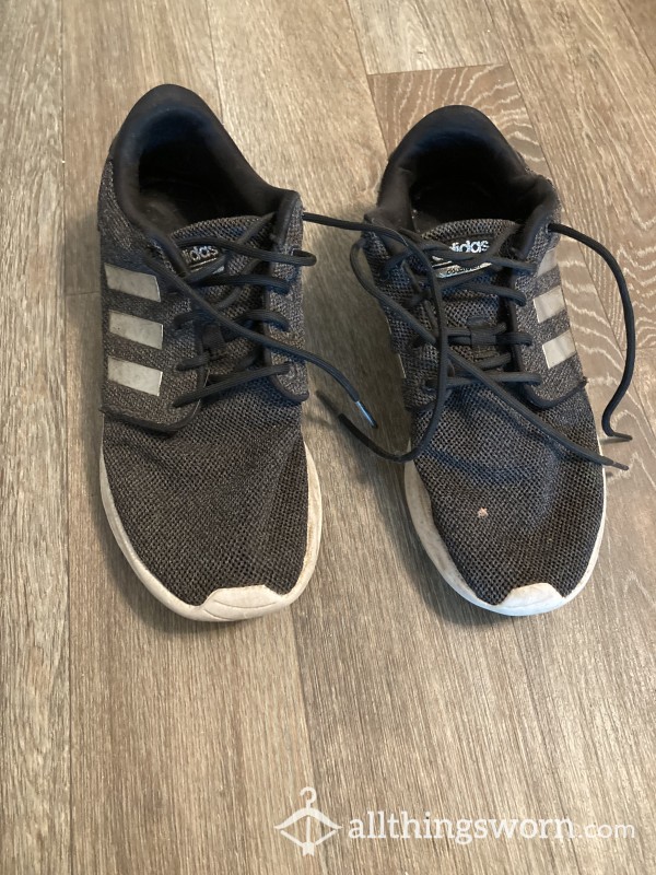 Old Adidas Sneakers//athletic Shoes