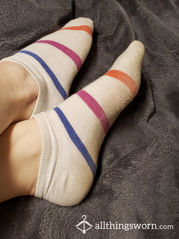 💥Sale- $10💥Old Ankle Socks