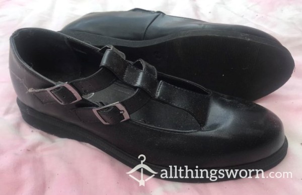 Old Black Flats In A Size 7