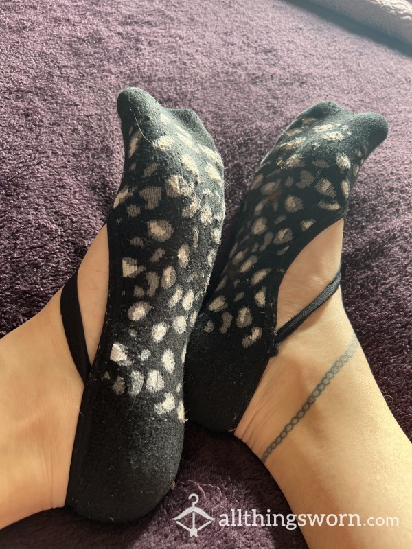 Old Black & White Leopard Ankle Socks