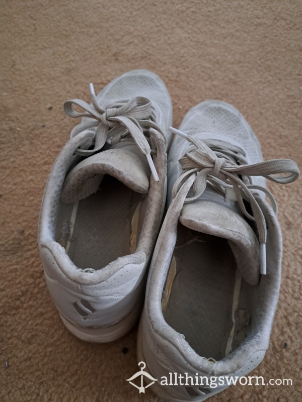 Old Dying Work Shoes Needs A Loving Home