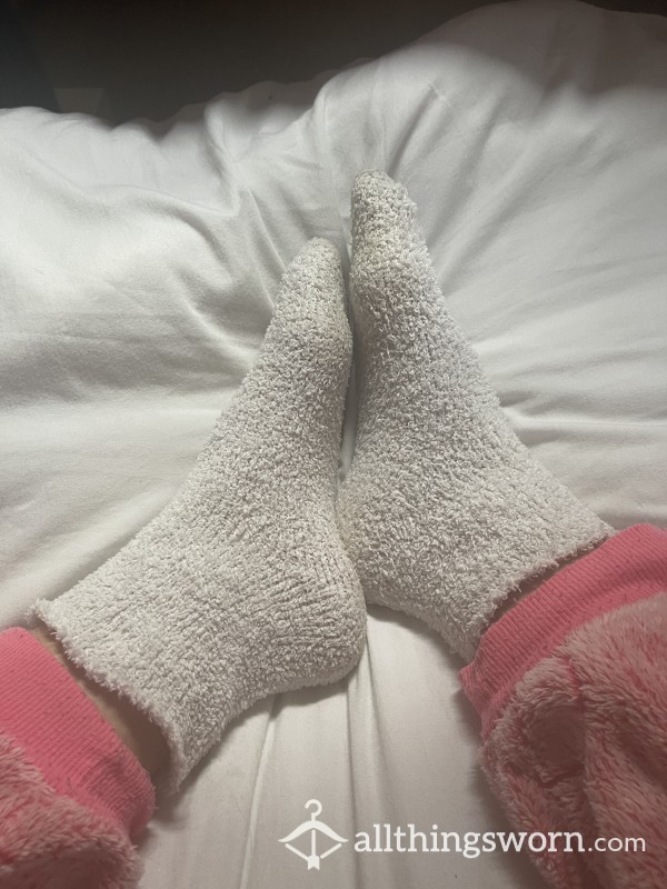 Old Fluffy Socks 🧦