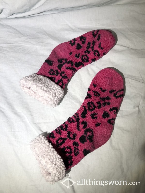 Old Fuzzy Socks- Pink Cheetah Print💗🐆