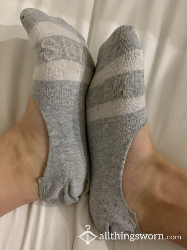 Old Grey Smelly Bonds Socks 🤍 48hr Wear