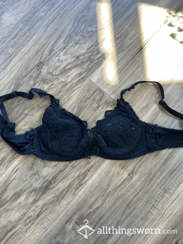 Old Used Worn Out Black Lepel Pushup Padded Bra
