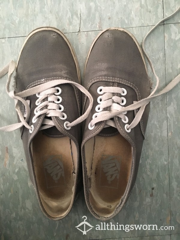 OLD VANS WELL WORN SHOES