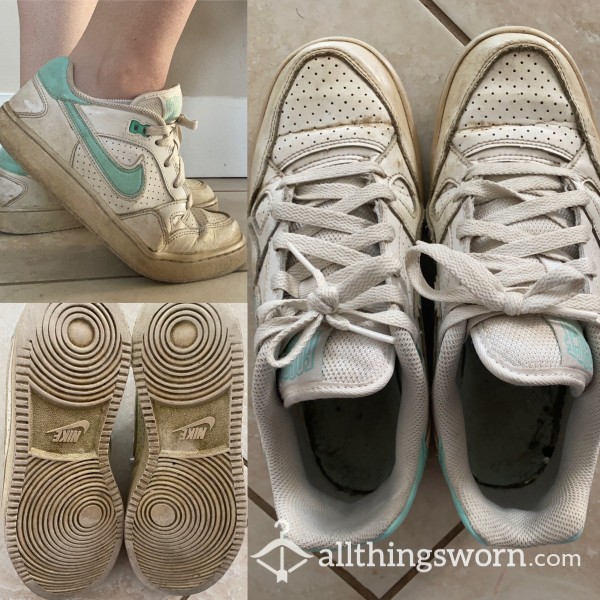 SOLD Old Well-worn Nike Court Vision Low