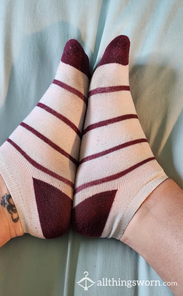 Old White With Stripe Socks