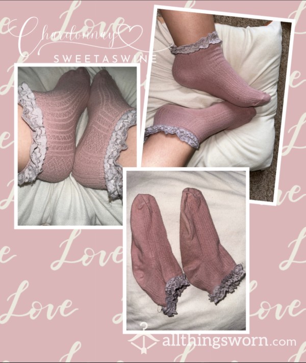 🦶🏼Old Worn Pretty Pink Frilly Ankle Socks🩷🧦