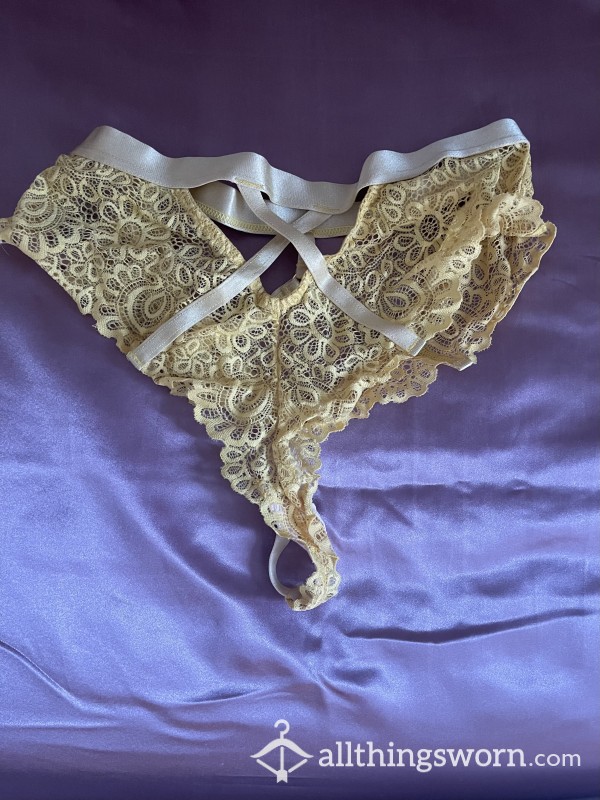 Old Yellow Lace Cheeky Knickers