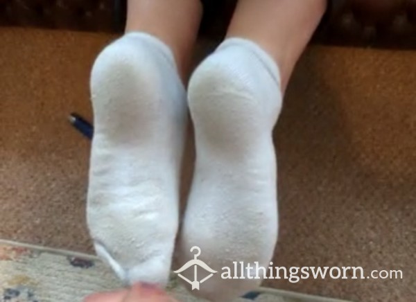£5 One Minute Video Cumming On My Dirty Socks