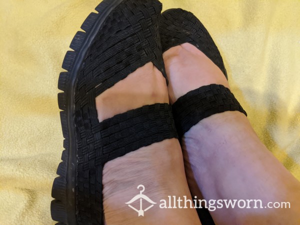 *SOLD*One Of The Most Comfortable Pairs Of Shoes I've Ever Owned!! They Are Looking For A New Home! One Of The Most Comfortable Pairs Of Shoes I've Ever Owned!! They Are Looking For A New Hom