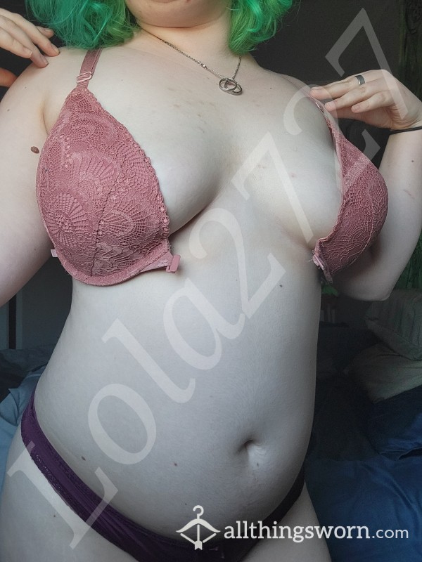 Over Worn Pale Pink VS Bra (barely Washed!)