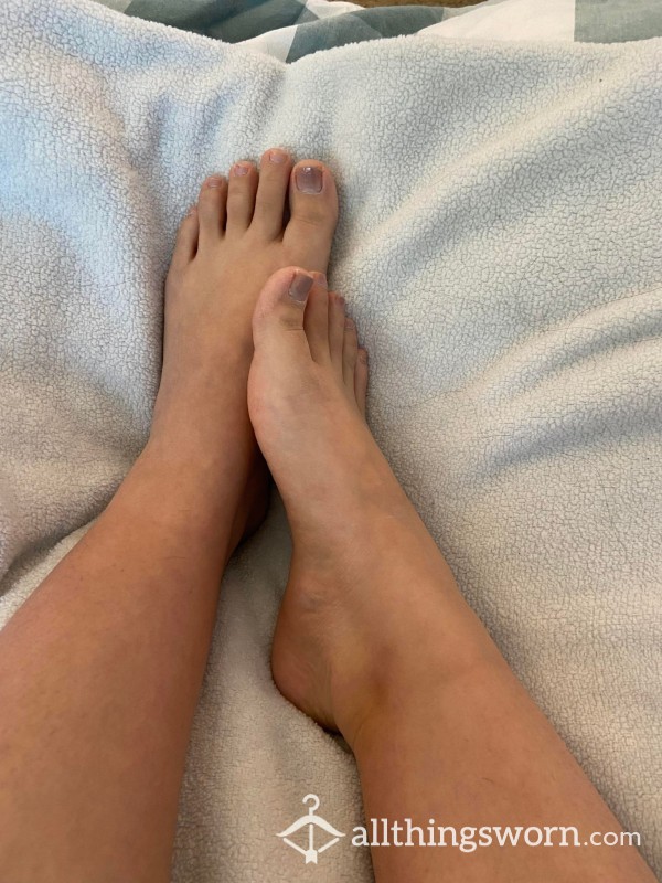 Pay For My Pedicure For Photos And Videos