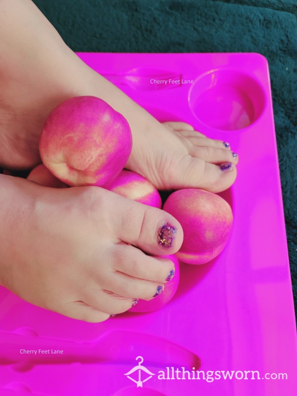 Peaches & Feet