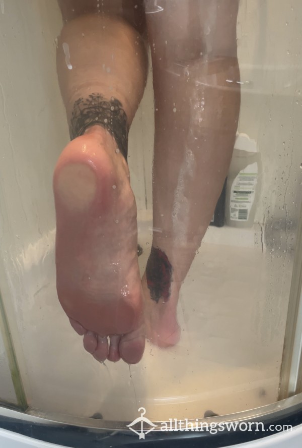 🚿 Perving On My Feet In The Shower: A Steamy Sneak Peek! 👀