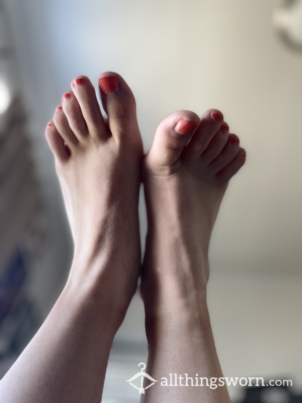 ✨Pics Of My Bare Feet