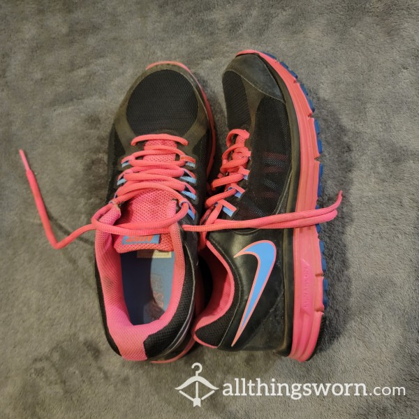 Pink And Black Nike Running Shoes