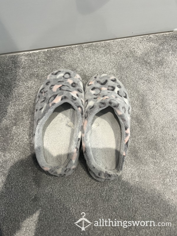 Pink And Grey Leopard Print Slippers